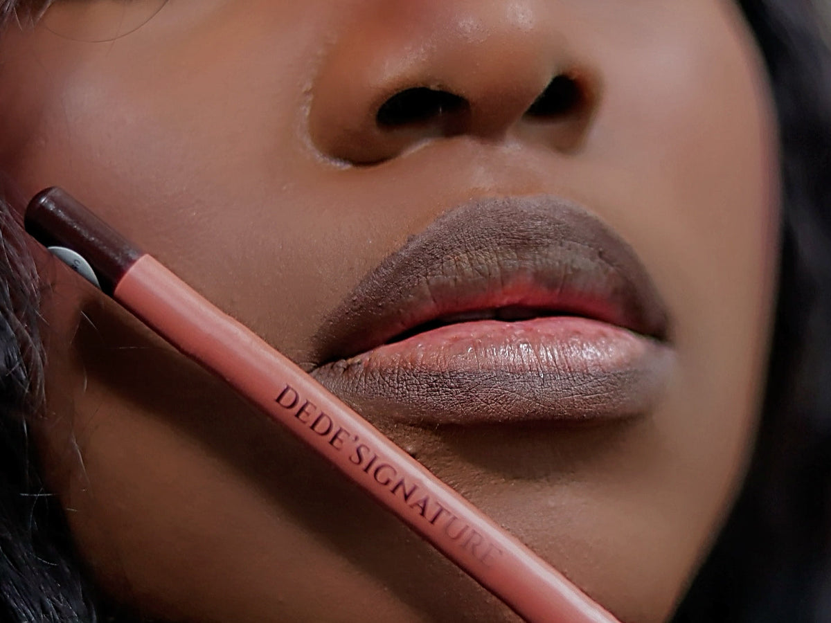 EXPRESSO LIP LINER